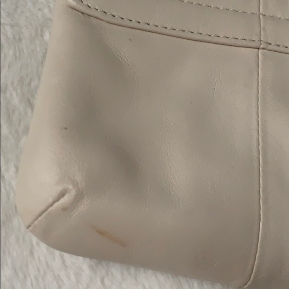 Coach Clutch - Picture 7 of 8